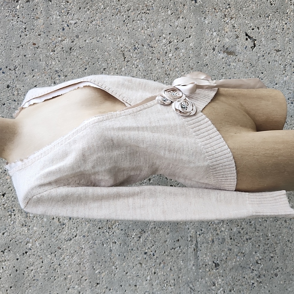 Nougat London Cream V-Neck Sweater with Floral Accent - Picture 3 of 10
